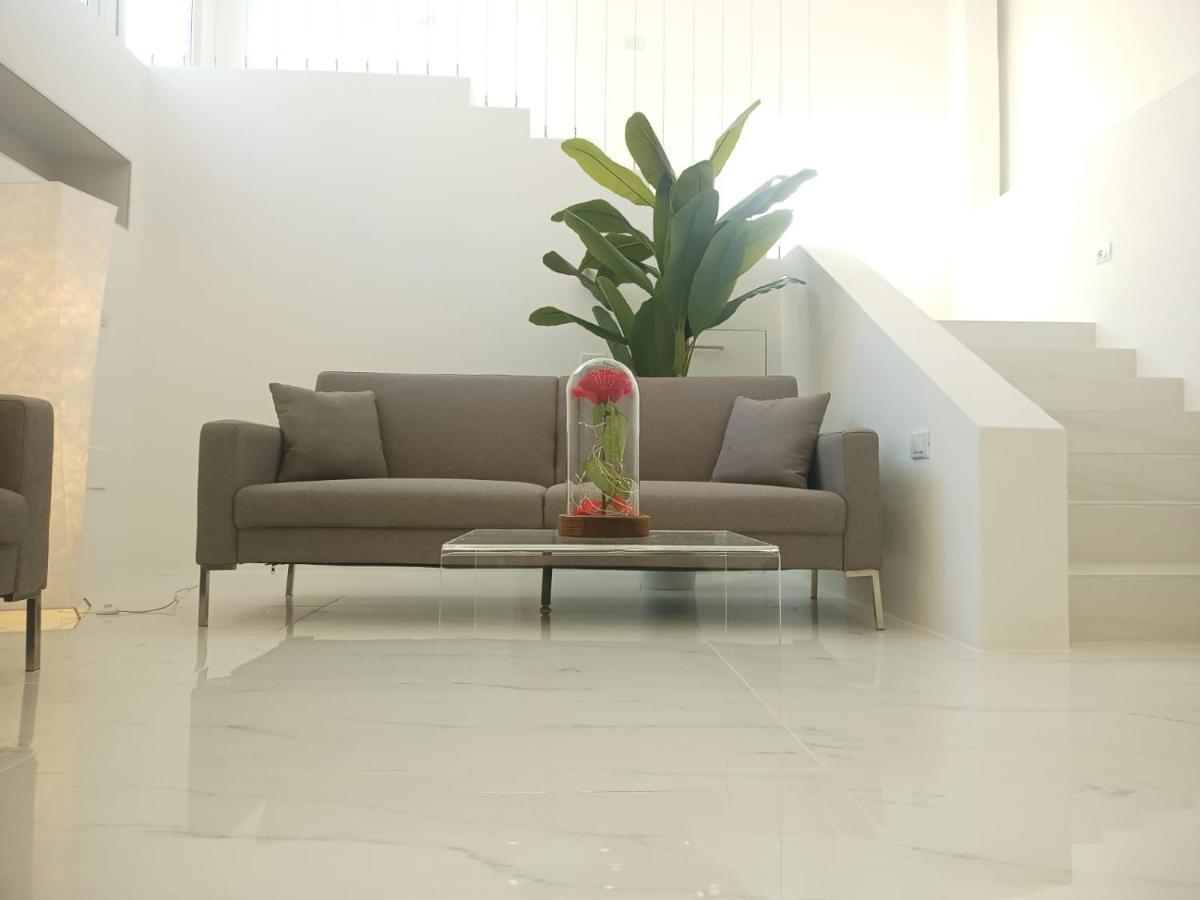 Elegant Basement Suite 奥罗塞伊 外观 照片