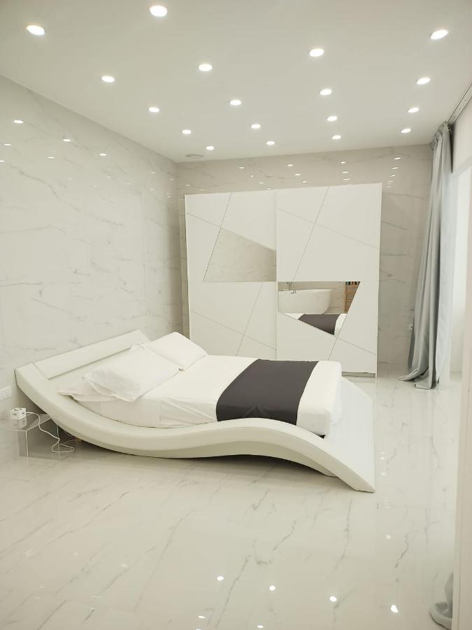 Elegant Basement Suite 奥罗塞伊 外观 照片