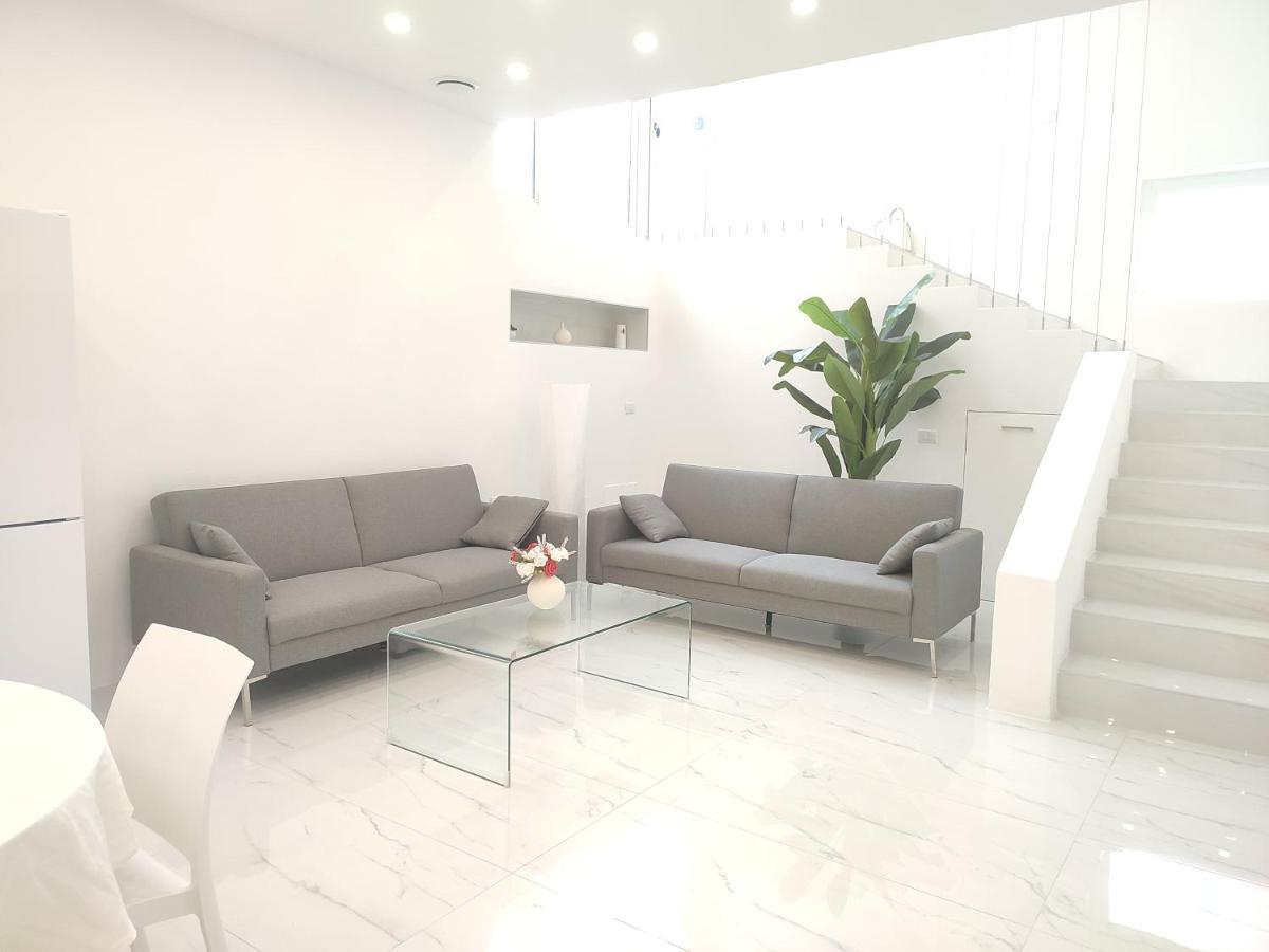 Elegant Basement Suite 奥罗塞伊 外观 照片